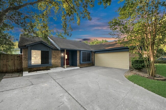 Building Photo - 3611 Bee Bayou Ln