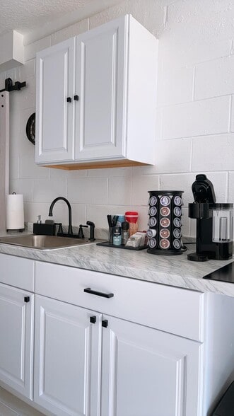 Building Photo - 3122 Eleuthera Ln