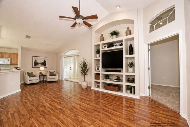 Building Photo - Spacious 3/2 Home For Rent in Davenport with extra Florida/Sun Room!!