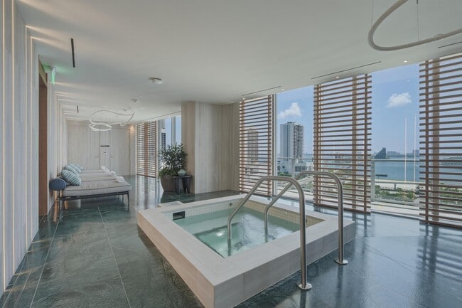 Building Photo - 1400 Biscayne Blvd