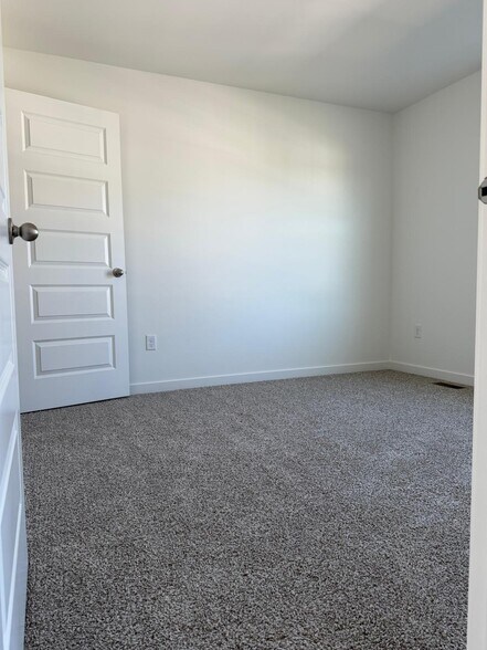 Building Photo - 2167 Yellowstone Blvd