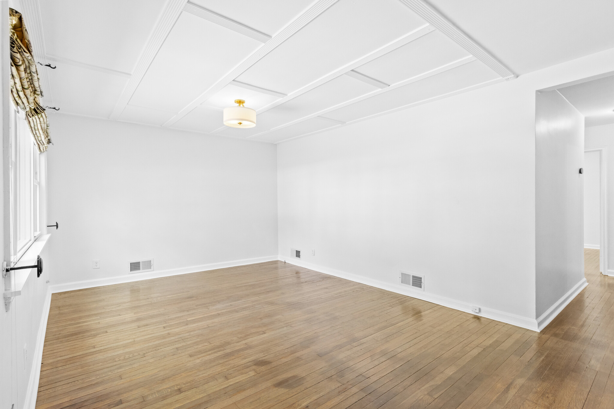 Building Photo - 132 Stuyvesant Rd