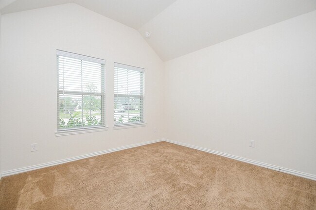 Building Photo - 6142 Thief River Fls Dr