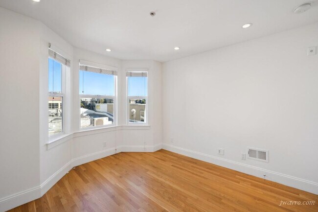 Building Photo - 641 Natoma St