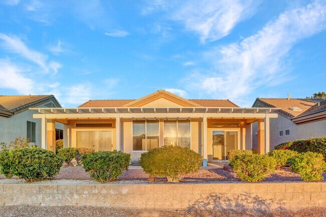 Building Photo - Beautiful Single-Story Home on the Golf Course in Sun City MacDonald Ranch (55+ Community)