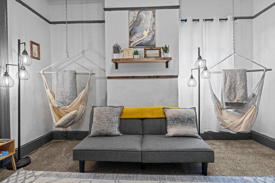 Building Photo - 2906 Chestnut St