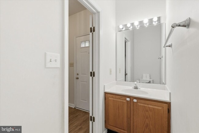 Building Photo - 8624 Sanderling Dr