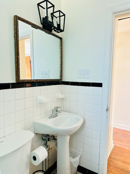 Building Photo - 112 Quincy St