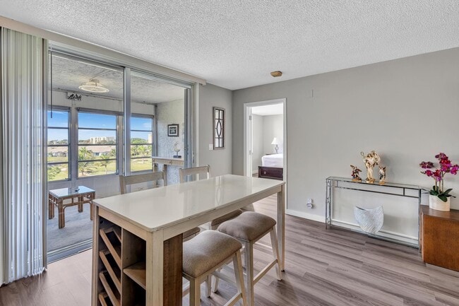 Building Photo - 14623 Bonaire Blvd