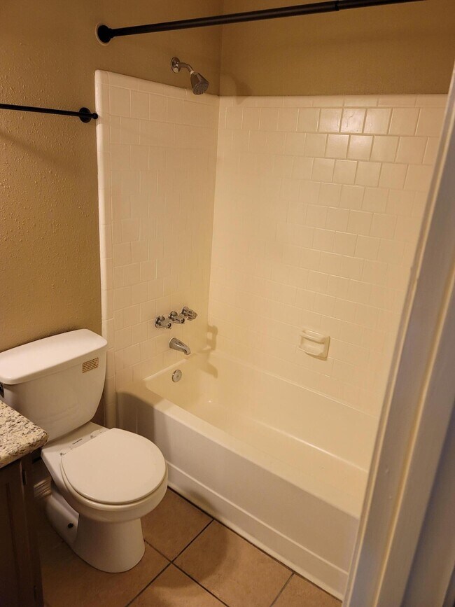 Building Photo - 4554 Northpointe Pl