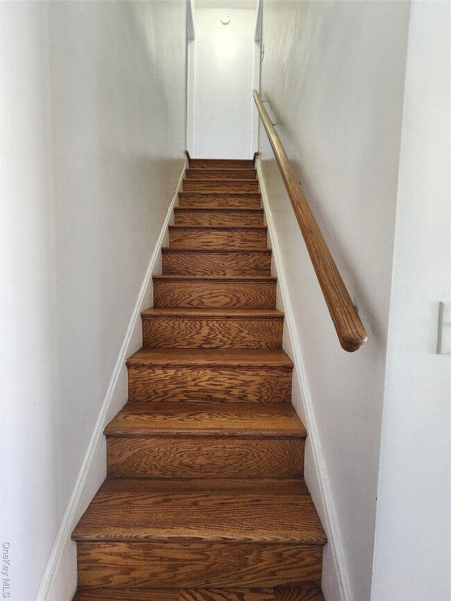 Building Photo - 11 Coonley Ct