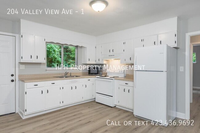 Building Photo - 204 Valley View Ave