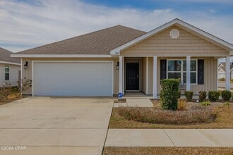 Building Photo - 100 Red Bay Rd