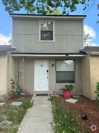 Building Photo - 2647 Sunrise Village Dr