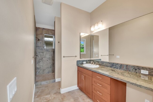 Building Photo - Ohai Estates 4 Bed 4.5 Bathroom Home Avail...