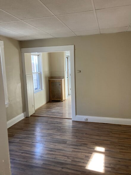 Living/Dining Room Photo 1 - 2089 Fairview Ave