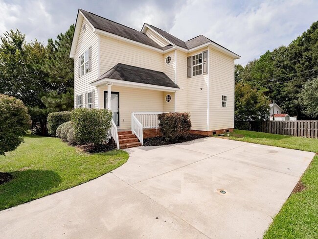 Primary Photo - 120 Owl Trace Ln
