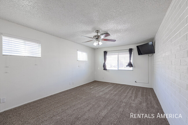 Building Photo - COMING SOON!  OCCUPIED- 3 BEDROOM WITH A P...