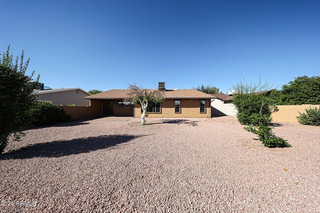 Building Photo - 9833 E Watford Way