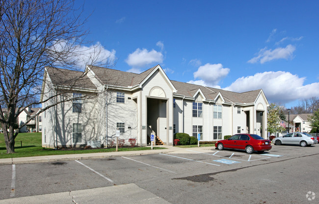 Building Photo - Hunters Hill Apartments