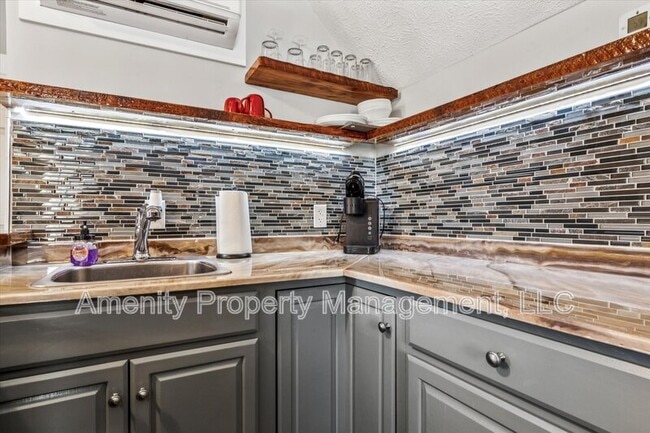 Building Photo - 100 Raymond Dr