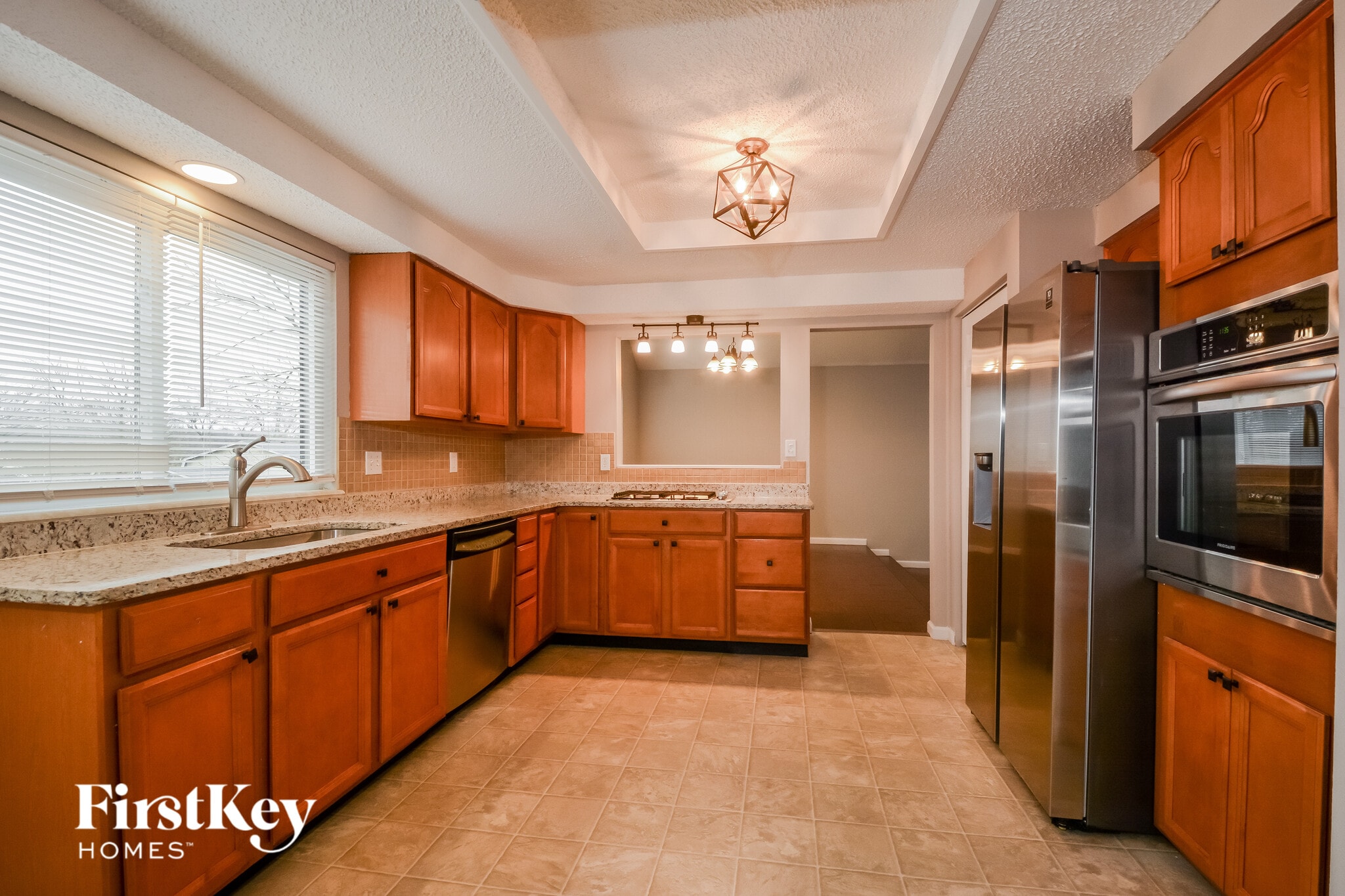 Building Photo - 24 Lille Ct