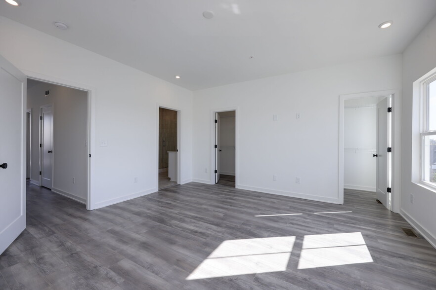 Master Bedroom - 2026 Edison Park Ln