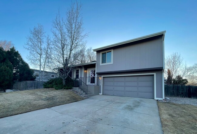 Primary Photo - Newly Upgraded Multi-Level Home in Great F...