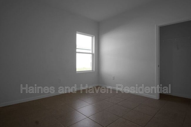 Building Photo - 456 Hennepin Lp