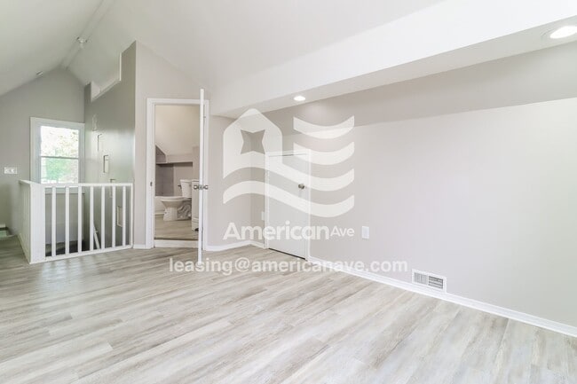 Building Photo - 8486 Heyden St