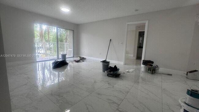 Building Photo - 5011 Wiles Rd