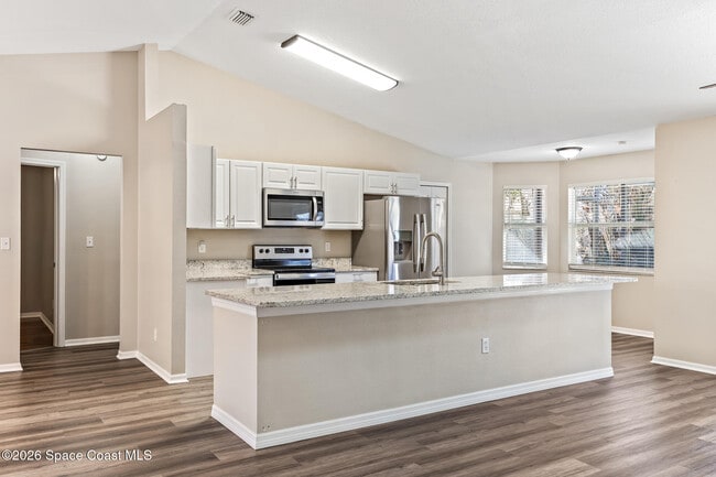 Building Photo - 6080 Chapman St