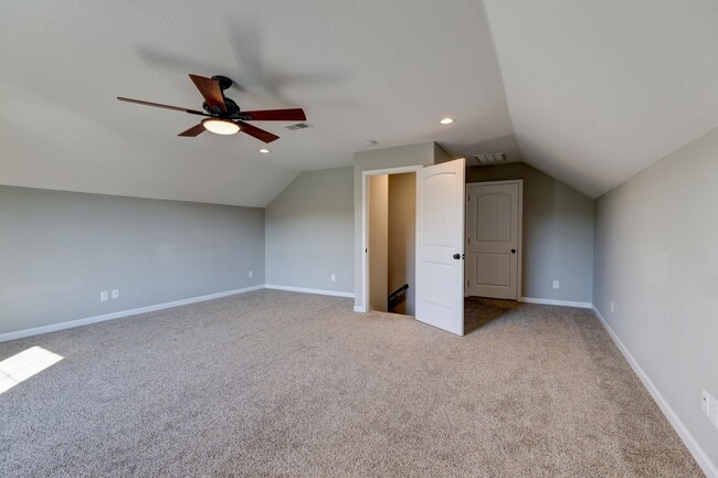 Building Photo - 1008 Meadowview Ln