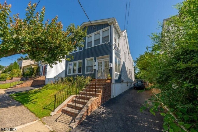 Building Photo - 17 Boyden Pkwy