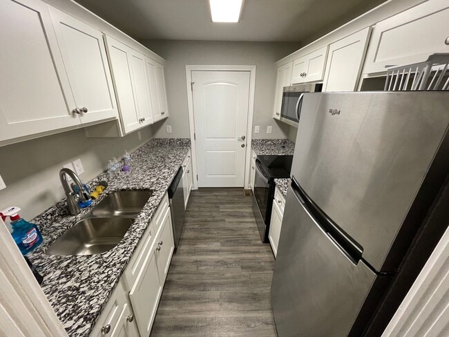 Building Photo - Perfect Condo Home For Lease