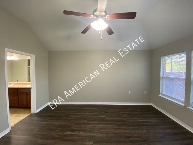 Building Photo - 2024 Bright Water Dr