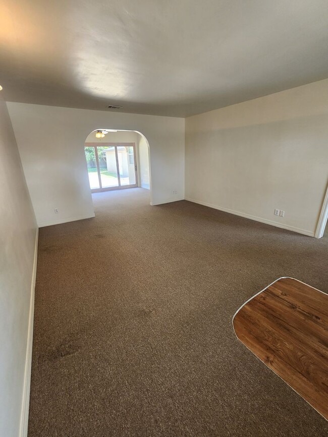 Building Photo - Cozy Cottage in Arroyo Grande