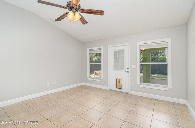 Building Photo - 1401 Morgan Ct
