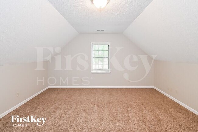 Building Photo - 2530 Doe Run Ln
