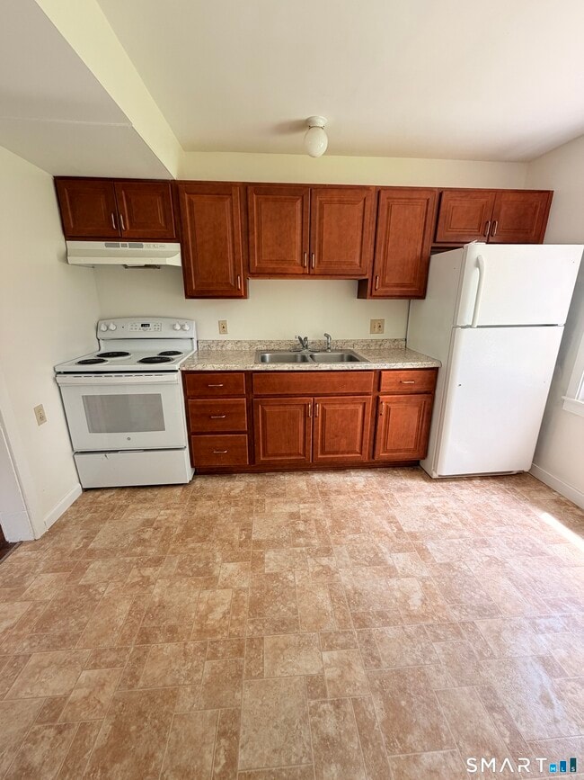 Building Photo - 48 Ridgeview Cir
