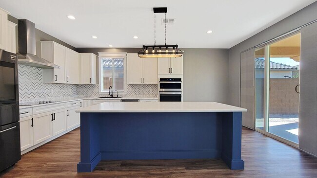 Building Photo - Closer to Goodyear than Buckeye! Gorgeous house!