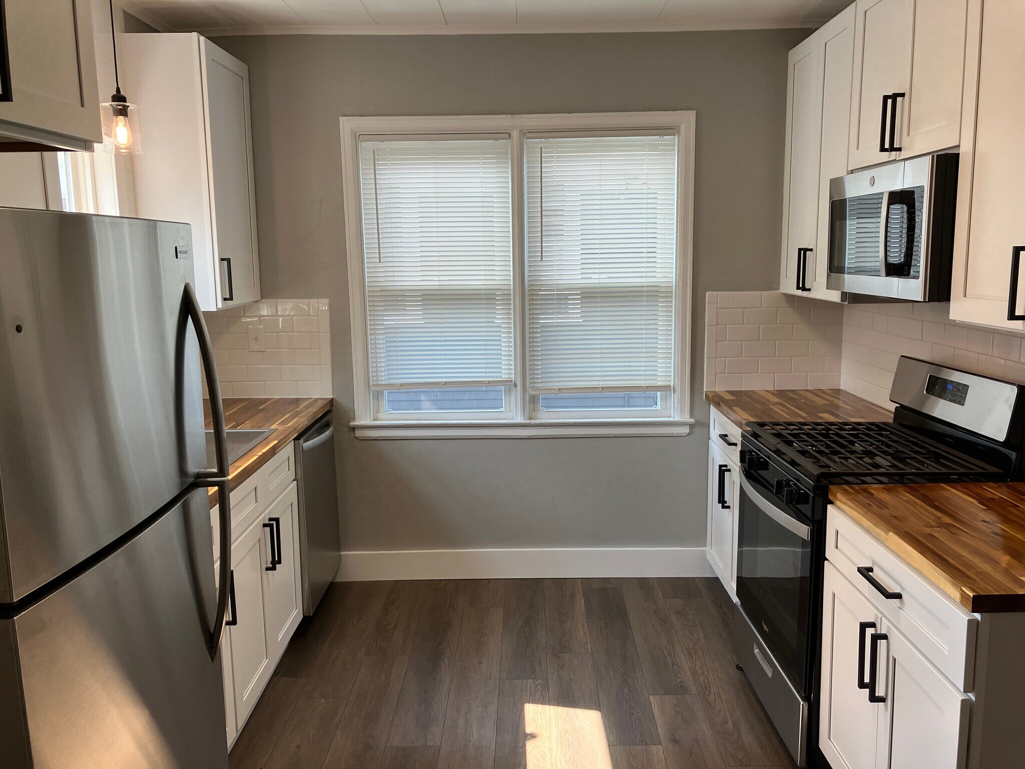 Building Photo - 109 Unger Ave