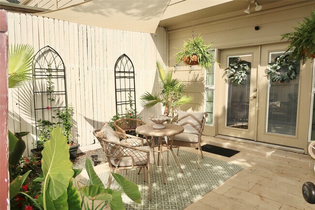 Building Photo - 14715 Barryknoll Ln