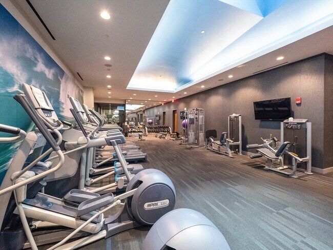 Building Photo - 583 Washington St