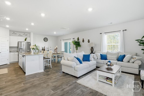 Building Photo - 100 Amethyst Dr