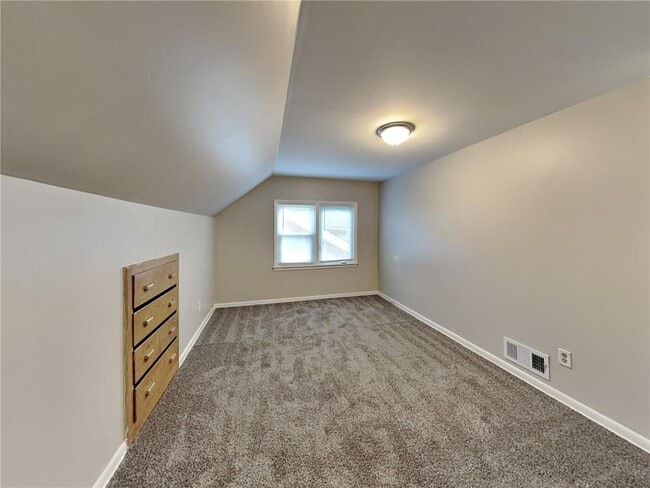 Building Photo - 3551 N Knox Ave