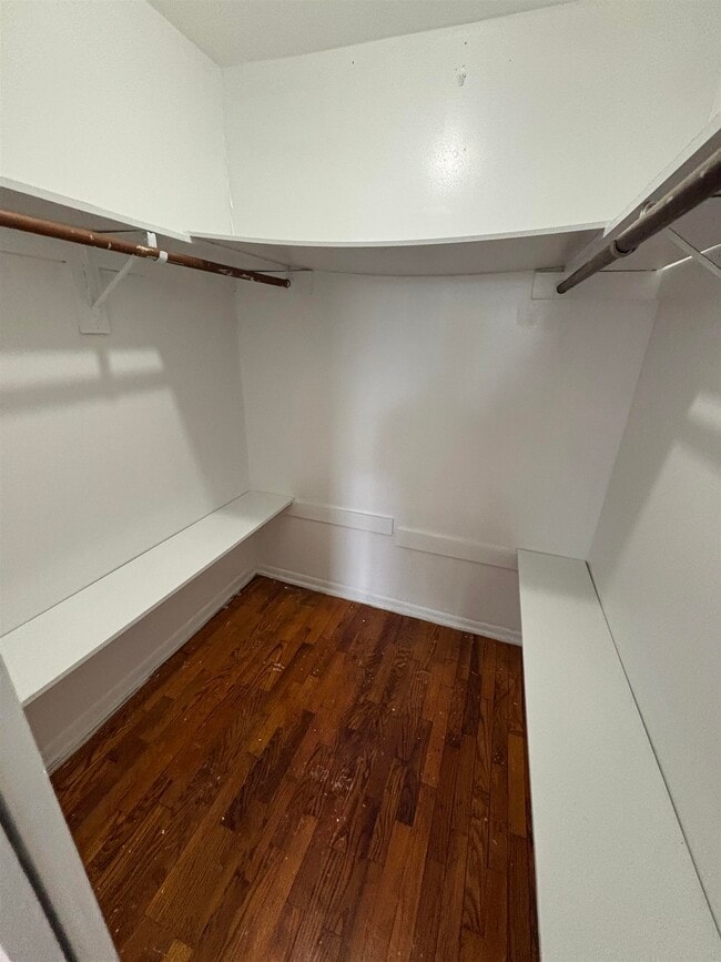 Building Photo - 19 Skillman Ave