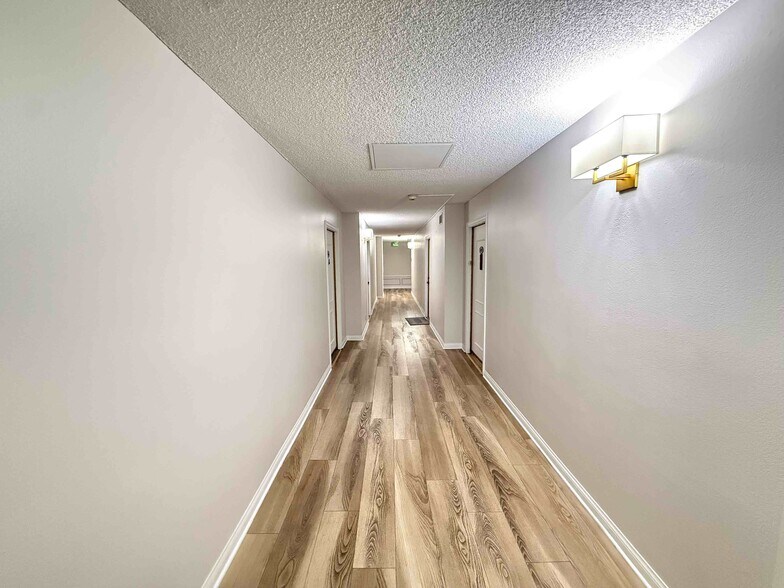 Building Photo - 14302 Summertime Ln