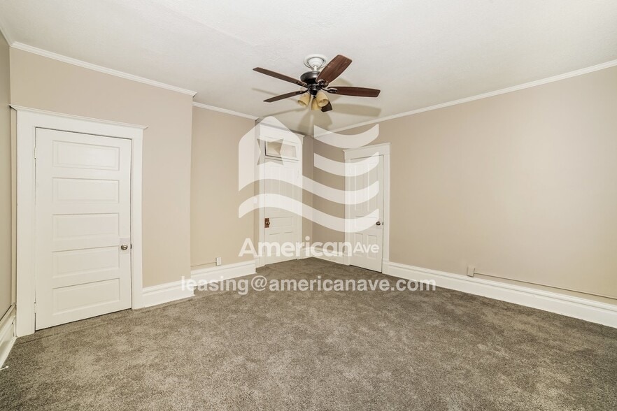 Building Photo - 519 E Frye Ave