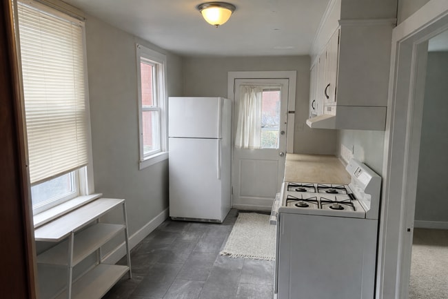 Building Photo - 230 N Shippen St